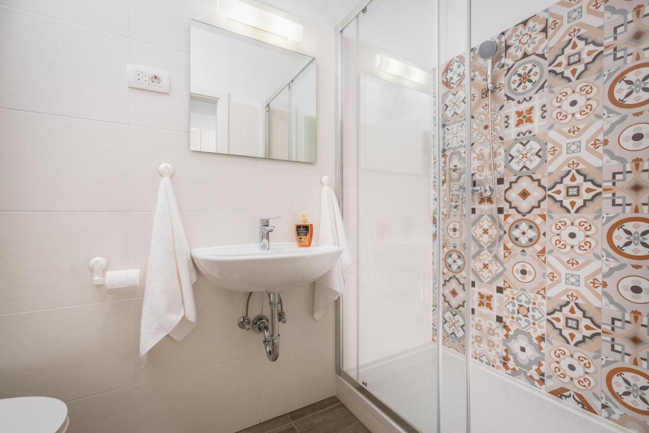 Studio Apartment Romana Split Buitenkant foto